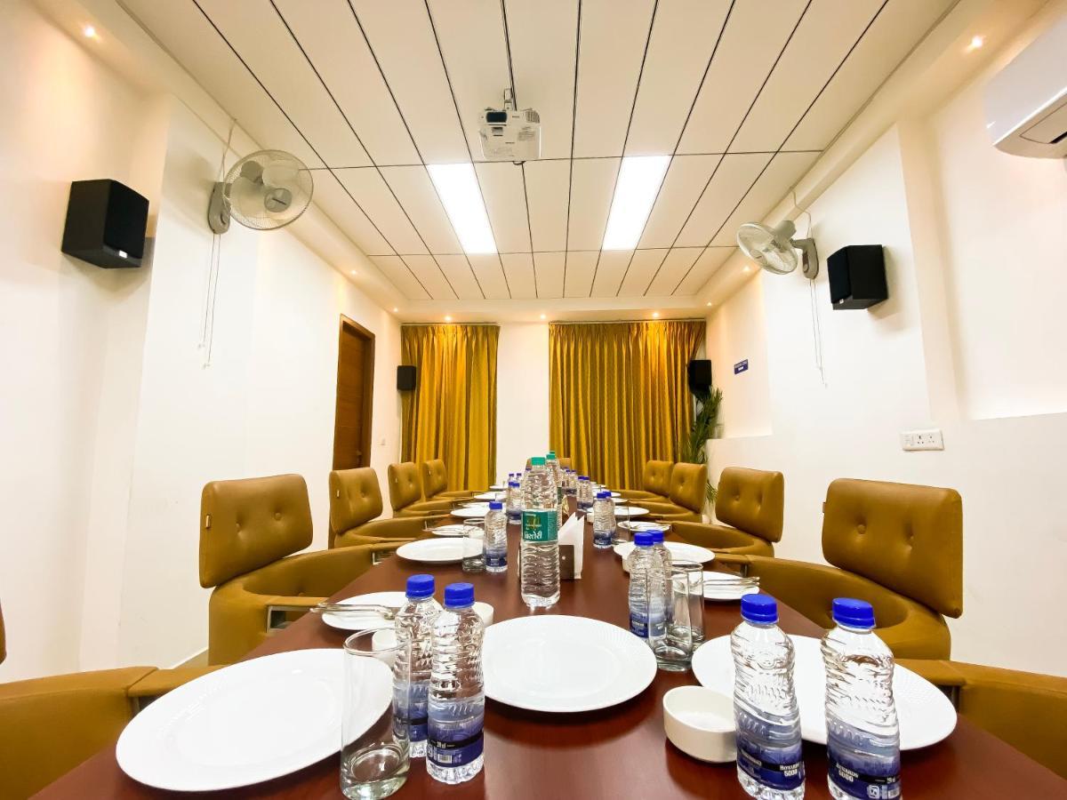 Sky Suites Gurgáon Kültér fotó